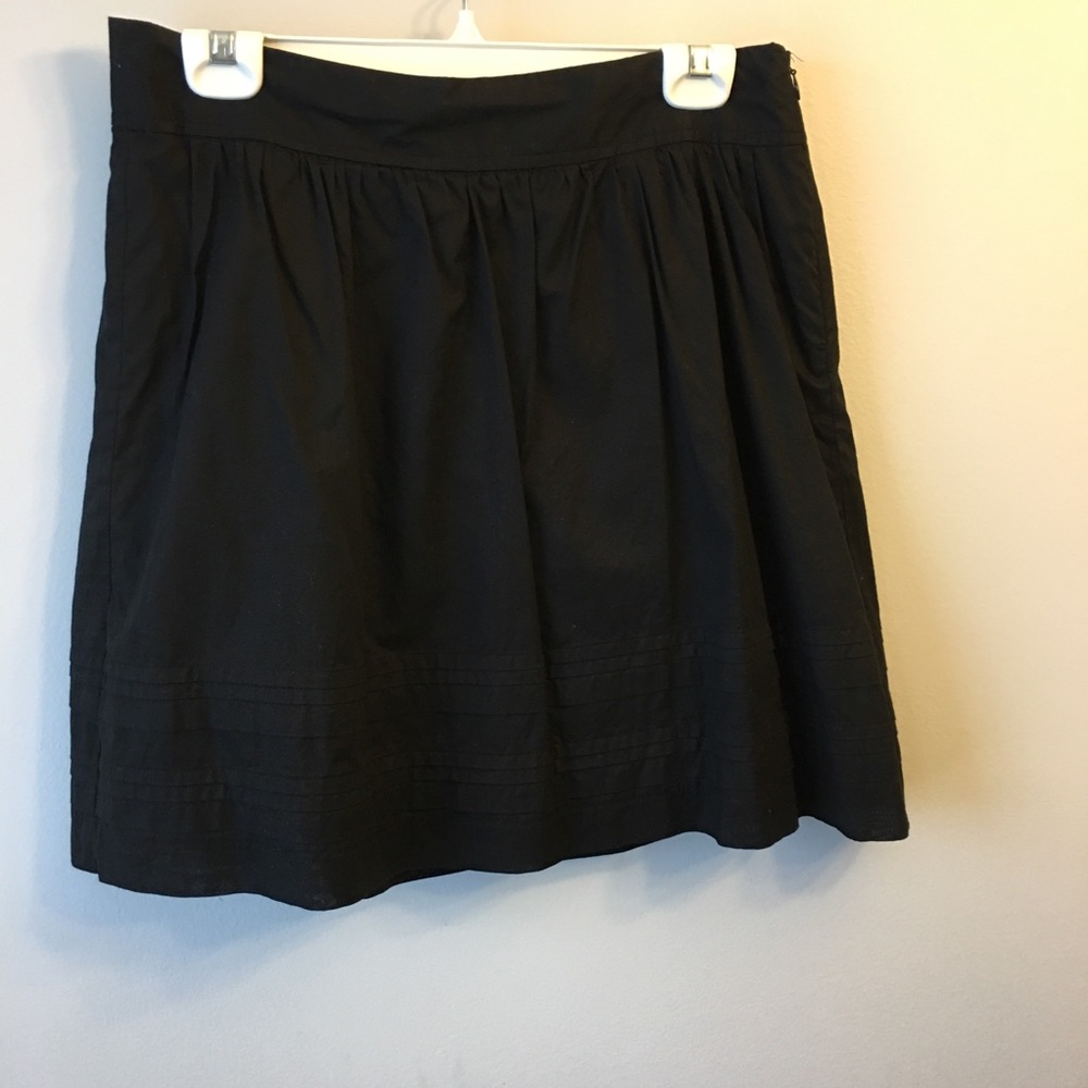Ann Taylor LOFT black skirt size 4